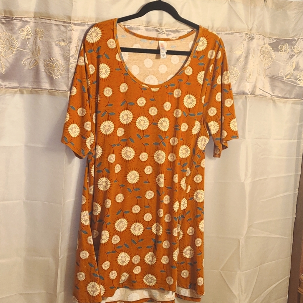 Soft, beautiful fall colied tunic, burnt orange color